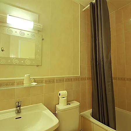 Chateau Baffy Hotel 2*